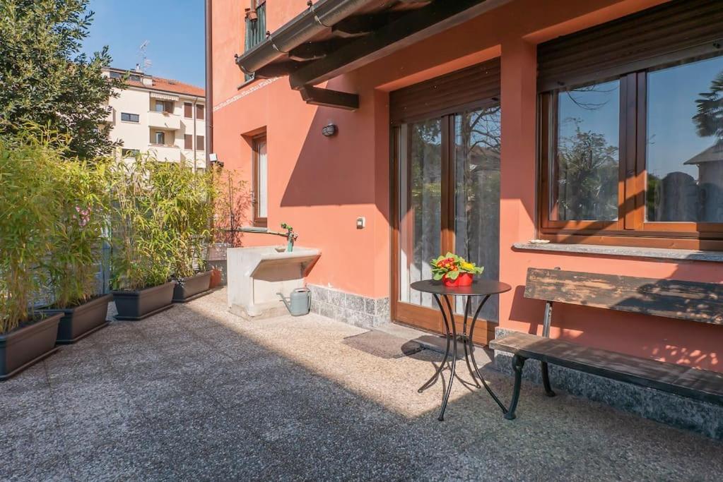 Le Rose Apartment Venegono Superiore Exterior photo