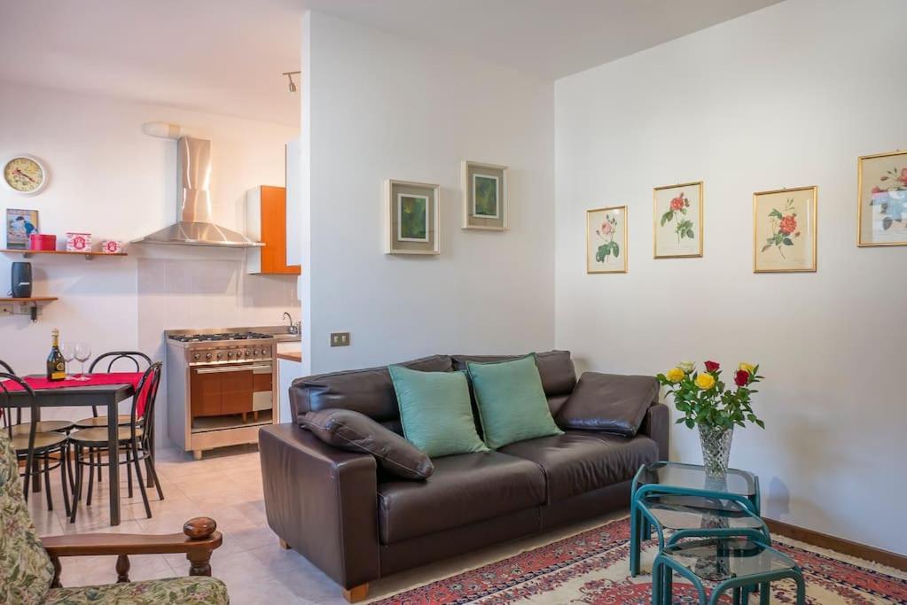 Le Rose Apartment Venegono Superiore Exterior photo